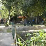 Casa Do Ribeirinho Κατάλυμα σε φάρμα *