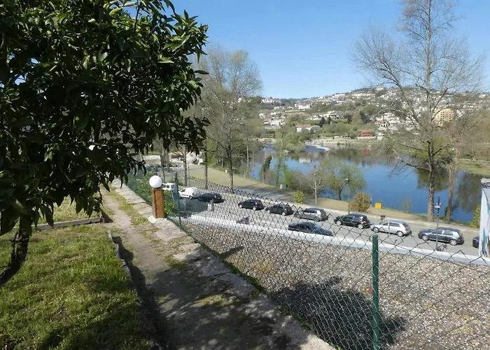 Alojamento de Turismo Rural Casa Do Ribeirinho *